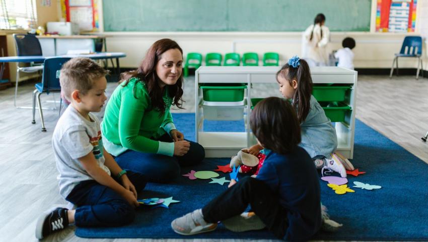 チャイルドケア（保育）（Childcare）